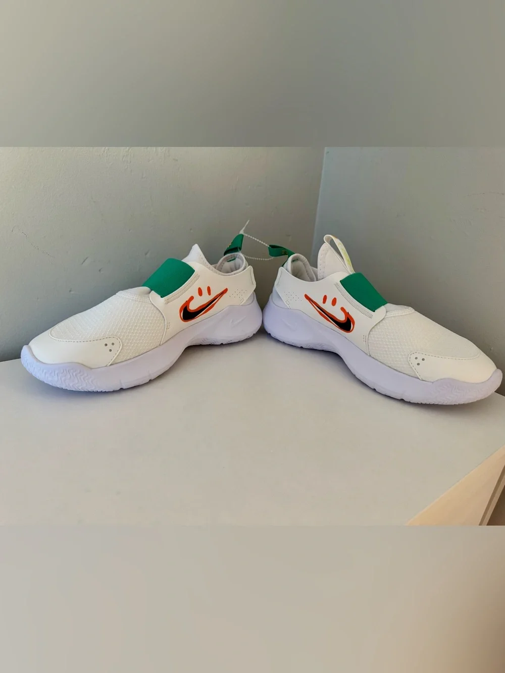 Nike White Green Smile Slip-On Sneakers Youth Sz 3Y NWOT